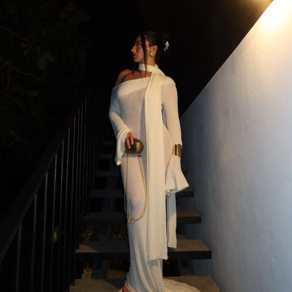 AYA MUSE Ursa Elegant Off White Knit Off-Shoulder Maxi Dress MSRP$850